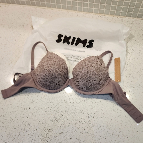 Nwt! Skims Fits Everybody Lace T-SHIRT BRA, Lavender - Picture 4 of 8